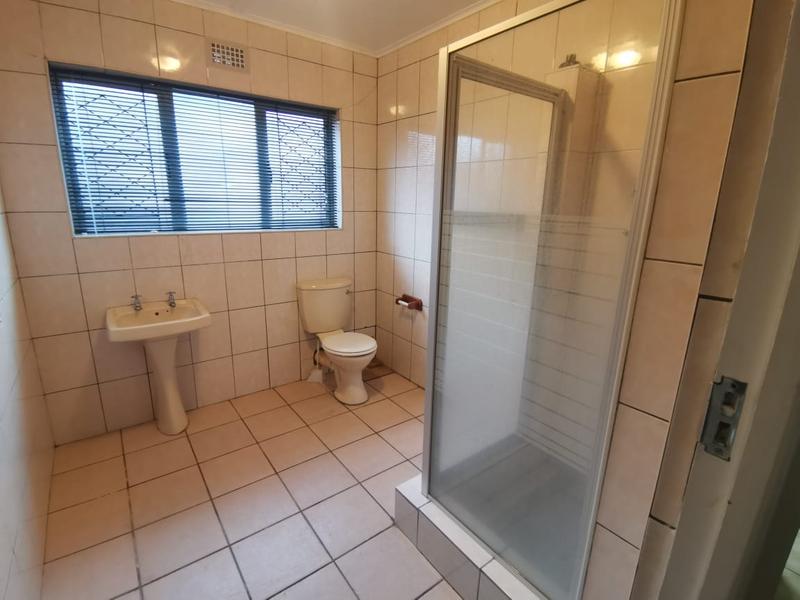 To Let 2 Bedroom Property for Rent in Zeekoevlei Western Cape